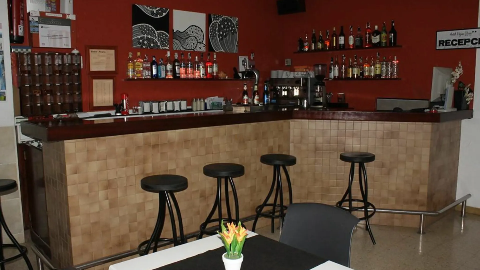 Hostal Regina Blanes Pensión