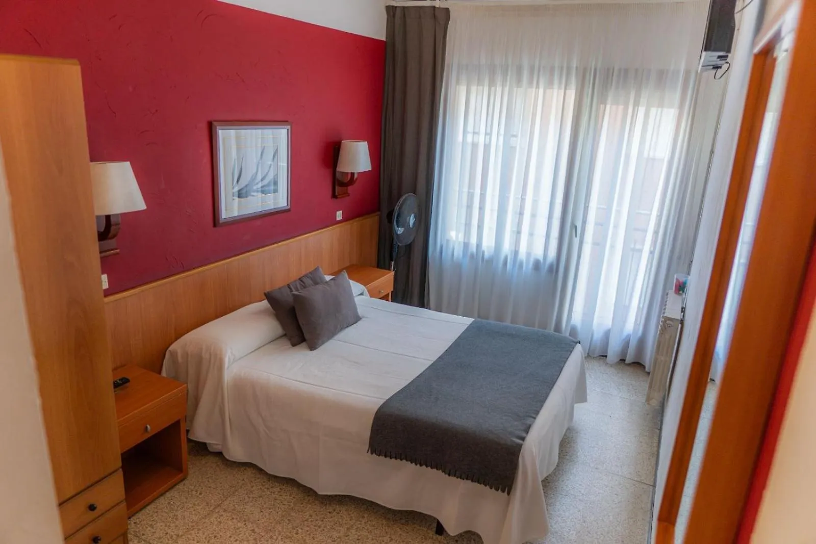 Hostal Regina Blanes 2*,  Spain